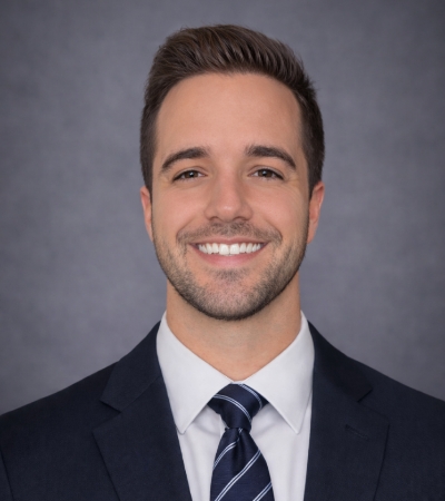 Ryan-Pinter-DC-Clinic-Director-EleVis-Wellness-Collective-Chicago-IL